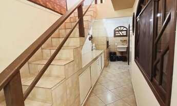 Imagem 6: Casa de 3 pavimentos, com 4 dormitórios, sendo 2 suítes - Estreito Florianópolis