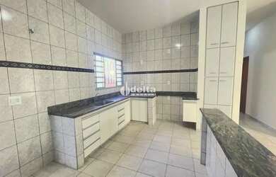 Imagem 8: Casa disponível para venda no bairro Segismundo Pereira em Uberlândia MG