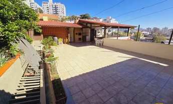 Imagem 3: Casa de 3 pavimentos, com 4 dormitórios, sendo 2 suítes - Estreito Florianópolis