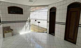 Imagem 3: BELISSIMA CASA COM PISCINA EM RESIDENCIAL FECHADO