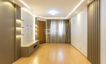 Imagem 3: Sobrado à Venda no Santa Cândida 3 Quartos (1 Suíte) e 2 Vagas