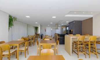 Imagem 6: Apartamento com sacada a venda no Novo Mundo , 2 quartos, 2 banheiros sendo uma suíte