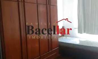 Imagem: Kitnet/Conjugado - / Residencial / Glória