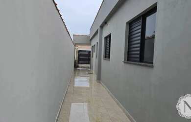 Imagem 2: Casa à venda com 2 quartos no bairro Bopiranga