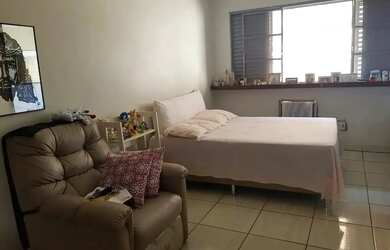 Imagem 5: Imóvel para venda possui 250 metros quadrados com 4 quartos em Jardim Sulacap - Rio de Jan