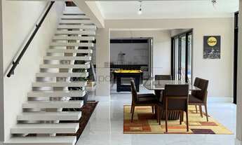 Imagem 5: Elegância e Requinte! Luxuosa Casa de Condomínio de Alto Padrão à Venda em Jacareí com 3 s