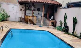 Imagem 5: Ótimo sobrado com piscina próximo ao centro