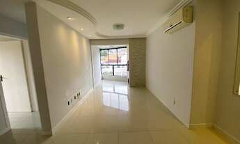 Imagem 2: Apartamento para venda possui 66 metros quadrados com 2 quartos em Agronômica - Florianópo