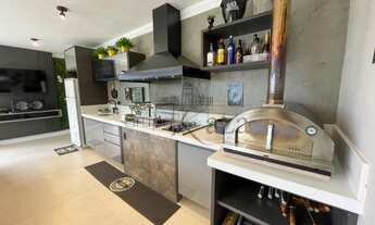 Imagem 4: Elegância e Requinte! Luxuosa Casa de Condomínio de Alto Padrão à Venda em Jacareí com 3 s