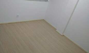 Imagem 3: Excelente saleta, sala e banheiro, possui interfone e local para ar condicionado