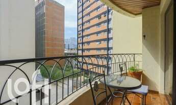 Imagem 5: Apartamento com 142 m² de área útil, 4 Suítes, 3 Vagas, lavabo