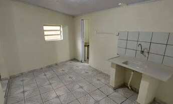 Imagem 2: Casa com 1 dormitório para alugar, 30 m² por R$ 480,00/mês - Centro - Diadema/SP