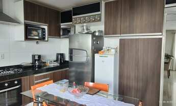 Imagem 5: Casa com piscina e energia solar no jardim Espanha