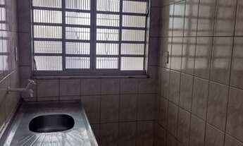 Imagem 7: Casa de um quarto em avenida familiar