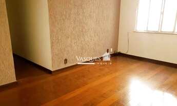 Imagem 2: 2 quartos com elevador e garagem na Várzea