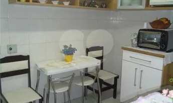 Imagem 5: Sobrado 2 dormitórios, 1 banheiro, sala, armários nos dormitórios e 1 vaga de garagem