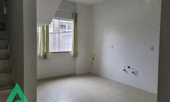 Imagem 7: Lindo sobrado à venda, no Centro de Penha, Quadra Central!!