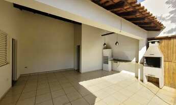 Imagem 2: Casa para aluguel possui 202 m2 com 05 quartos no Bairro Cidade Jardim - Uberlândia - MG