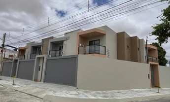 Imagem 2: Casa com 04 quartos, área gourmet e garagem para 02 carros perto do centro