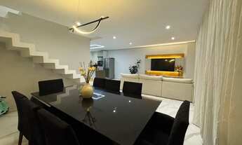 Imagem 7: Imóvel para aluguel e venda possui 215 metros quadrados com 4 quartos