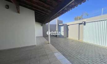 Imagem 2: Casa disponível para venda no bairro Segismundo Pereira em Uberlândia MG