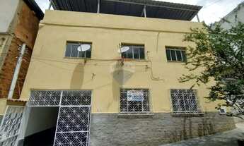 Imagem 2: Casa de 04 quartos , sendo uma suíte, 02 salas, 03 banheiros, 01 garagem grande no bairro