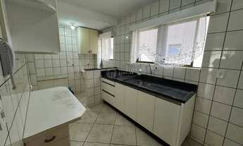 Imagem 6: Locação anual: 01 suíte + 02 dormitórios // Churrasqueira a carvão