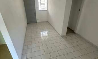 Imagem 3: Bangu Centro - Prédio juto Guanabara / estação 8aptos. RGI