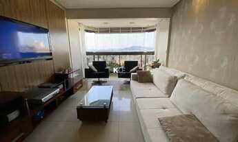 Imagem 5: Amplo apartamento com sol da manhã, sacada com churrasqueira e vista mar