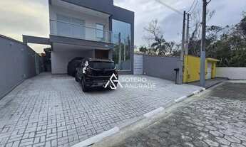 Imagem: Linda casa com piscina na praia Massaguaçu