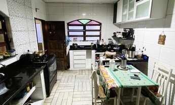 Imagem 3: Casa com 3 Dormitórios, 2 Suítes e 5 Banheiros na Vila Antártica, Residencial ou Comercial