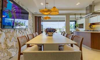 Imagem 6: Sobrado para venda possui 400 metros quadrados com 4 quartos em Centro - Bombinhas - SC