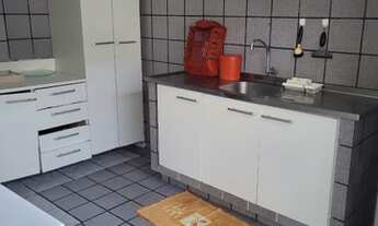 Imagem 6: Casa mobiliada com 6 quartos sendo 2 suites e 5 bamheiros, excelente localização