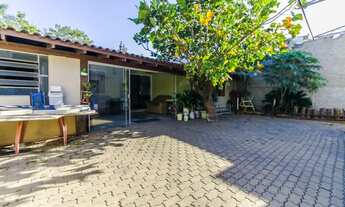 Imagem 2: Prédio comercial e casa nos fundos