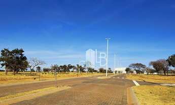 Imagem 5: Casa alto padrão no Condomínio Arts com três quartos e varanda gourmet completa