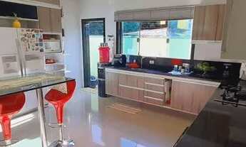 Imagem 7: Centro Casa em via Pública prox. A Benef. Portuguesa