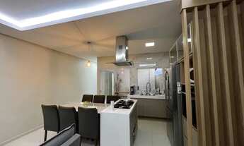 Imagem 7: Linda casa com móveis planejados com 03 dor, suíte, jardim de inverno, garagem coberta. Ta