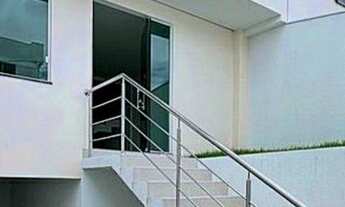 Imagem 1: Casa para venda tem 120 metros quadrados com 3 quartos em Parque 10 de Novembro - Manaus