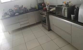 Imagem 3: Casa com energia solar e piscina com aquecedor