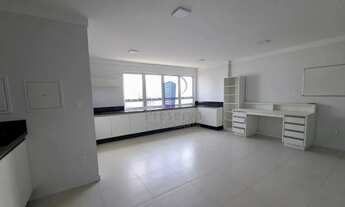 Imagem 2: Sala Comercial no Centro de Itajaí - Oportunidade Única!