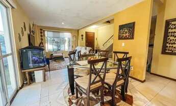 Imagem 6: Casa a venda no campeche possui 3 dormitórios sendo 1 suite, localizada dentro de loteamen