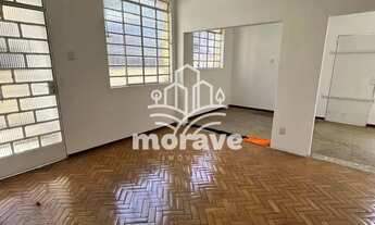 Imagem 4: Imóvel para aluguel possui 437 metros quadrados com 12 quartos