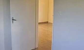 Imagem 6: Imóvel para aluguel possui 65 metros quadrados com 2 quartos em Rubem Berta - Porto Alegre