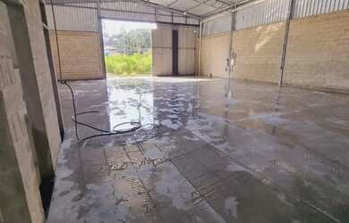 Imagem 5: GALPÃO COM 300m²