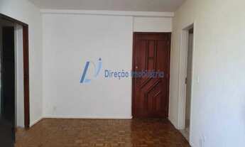 Imagem 3: Leblon - Frente e desocupado - Andar alto - 3 quartos com armários - Cozinha com armários