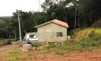 Imagem 6: Edícula com piscina antes do Centro de Ibiúna