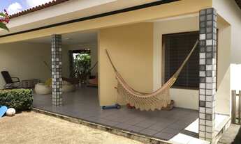 Imagem 5: Excelente casa em Capim Macio com localização privilegiada