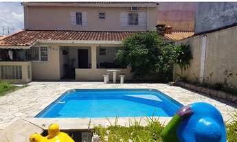 Imagem: Casa com piscina e churrasqueira em Peruíbe