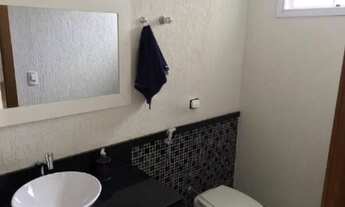 Imagem 2: Excelente sobrado com piscina em localização privilegiada ao lado Cajubá Country Club