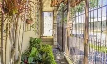 Imagem 2: CASA - 03 DORMITÓRIOS - TERESÓPOLIS